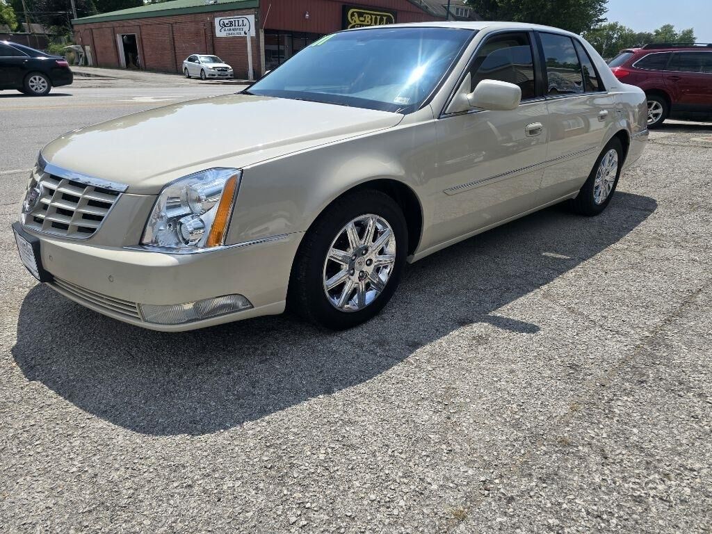2011 CADILLAC DTS