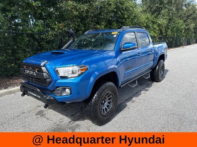 2017 TOYOTA Tacoma