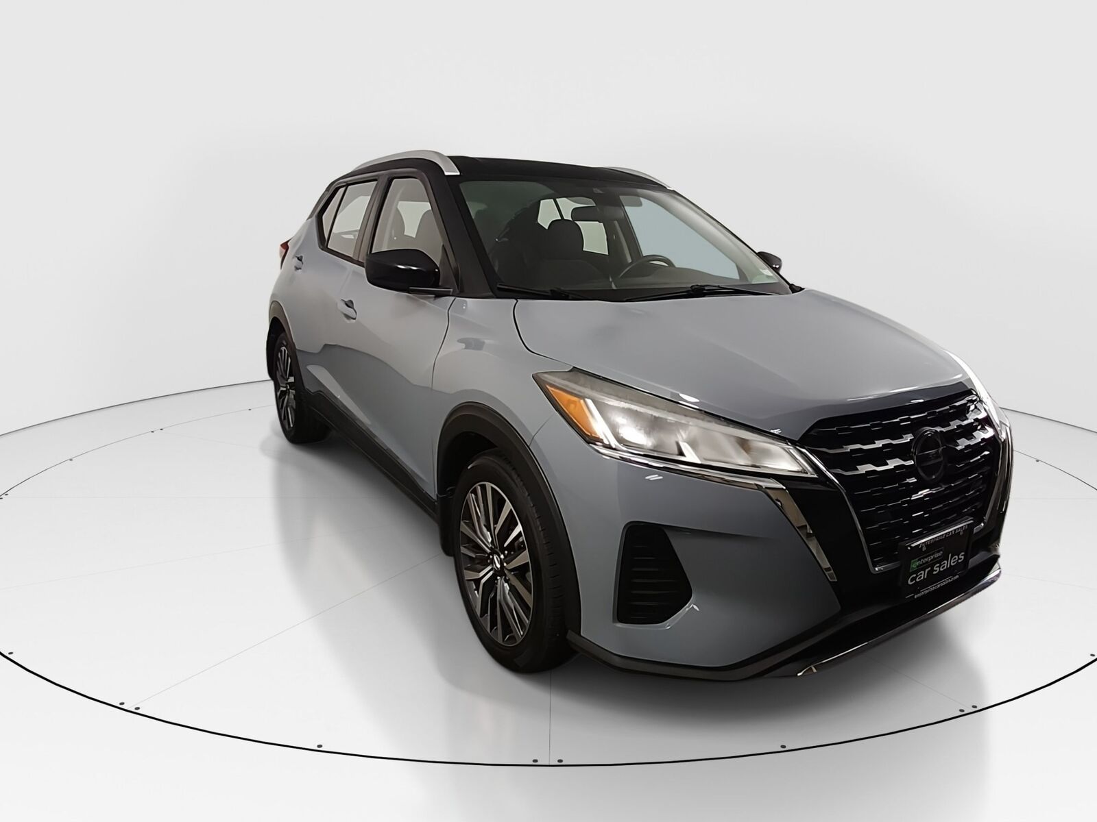 2021 NISSAN Kicks
