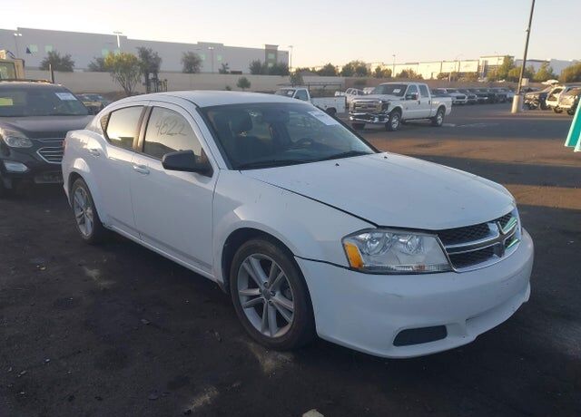 2013 DODGE Avenger