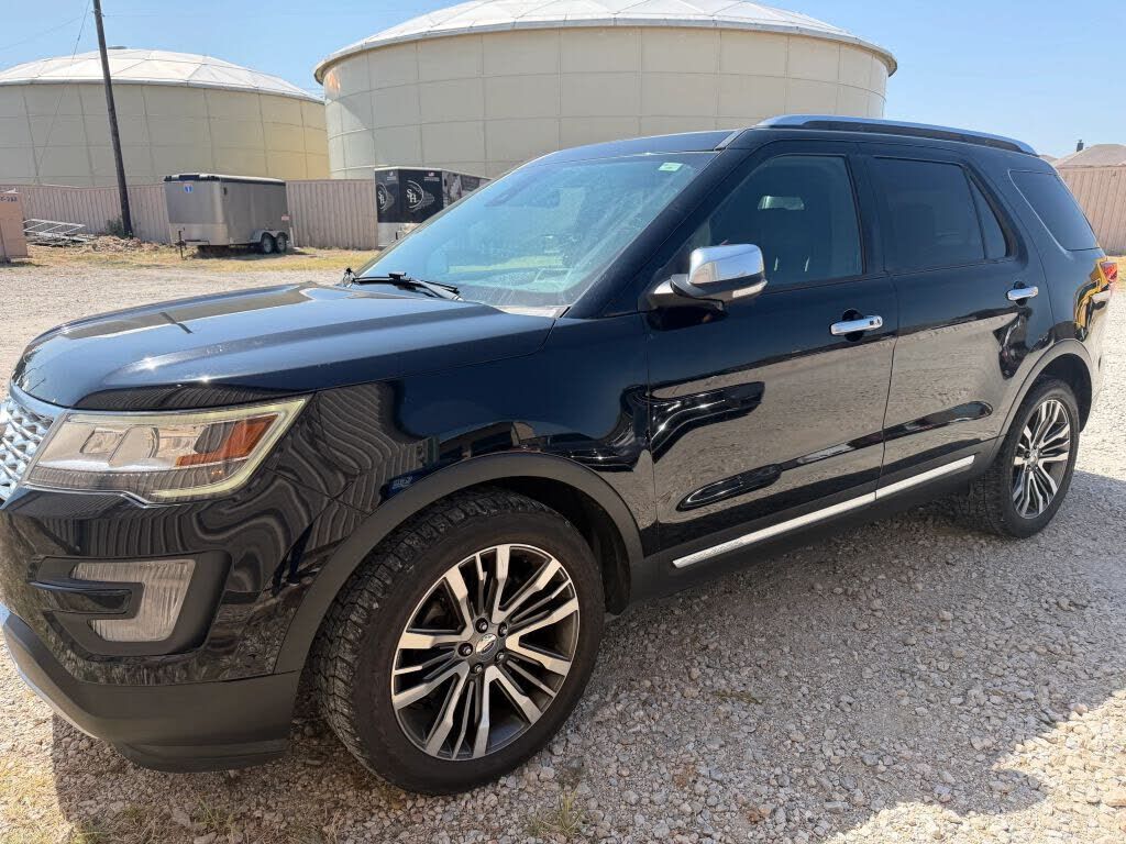 2017 FORD Explorer