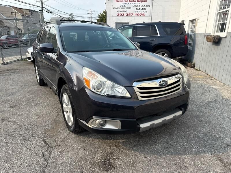 2011 SUBARU Outback