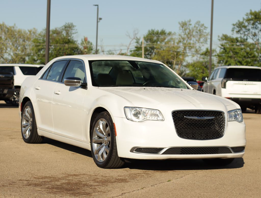 2018 CHRYSLER 300