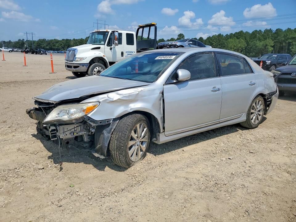 2011 TOYOTA Avalon