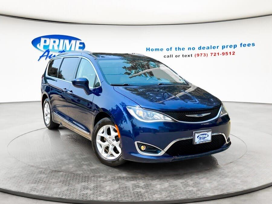 2017 CHRYSLER Pacifica