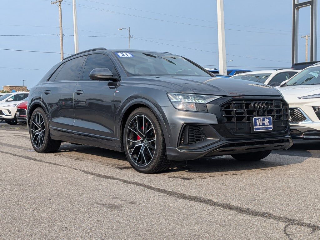2021 AUDI Q8