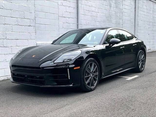 2025 PORSCHE Panamera