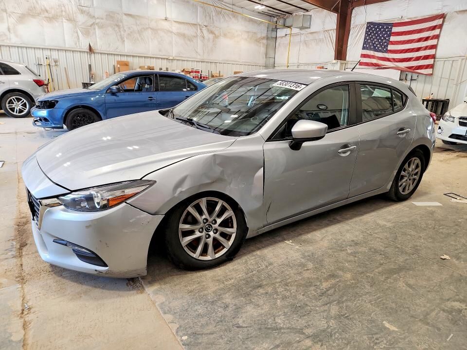 2017 MAZDA Mazda3
