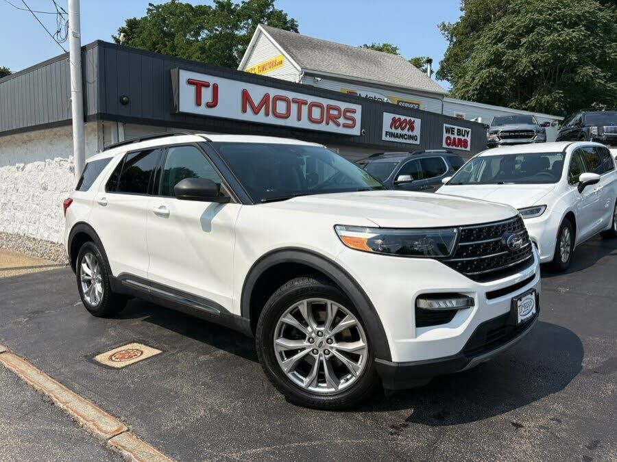 2021 FORD Explorer