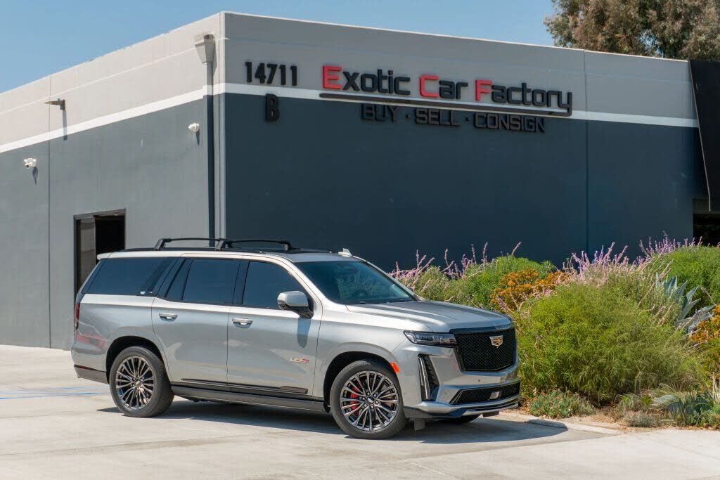 2024 CADILLAC Escalade