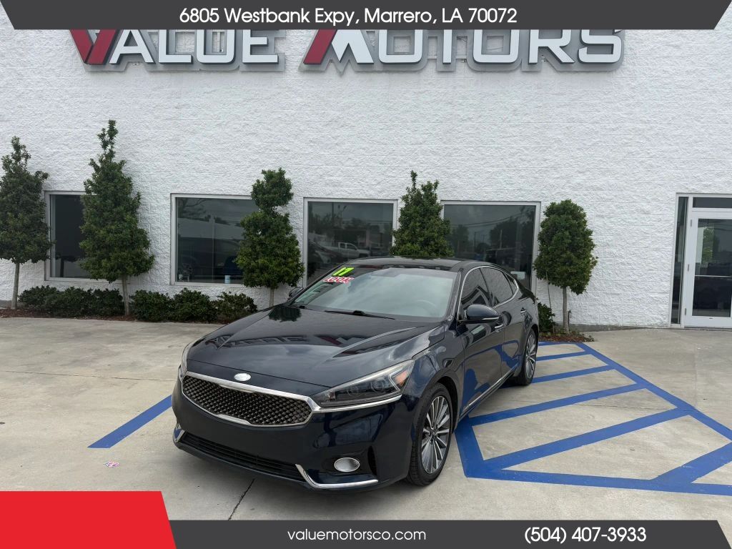 2017 KIA Cadenza