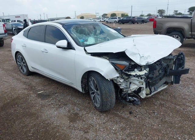 2017 KIA Cadenza
