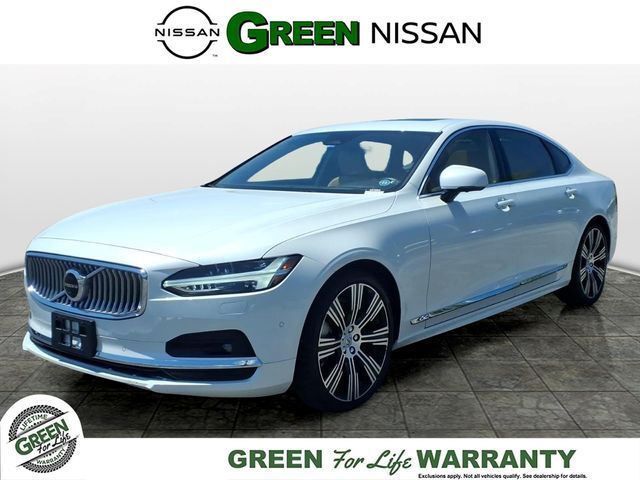 2022 VOLVO S90
