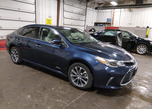 2017 TOYOTA Avalon