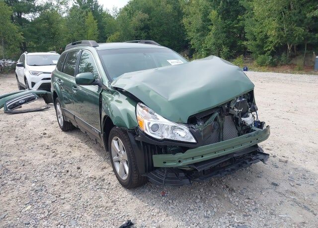 2014 SUBARU Outback