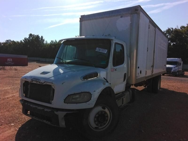 2013 FREIGHTLINER M2