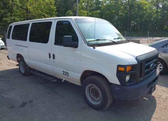 2011 FORD E-350