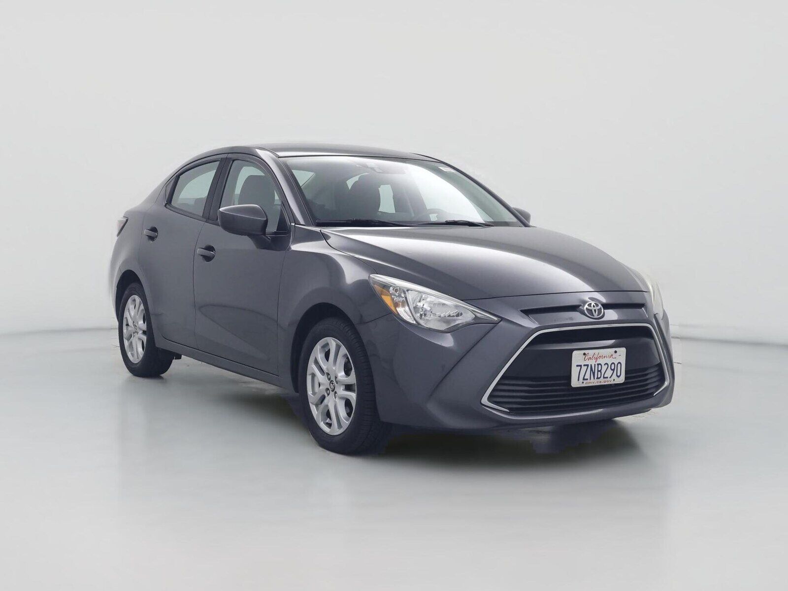 2017 TOYOTA Yaris