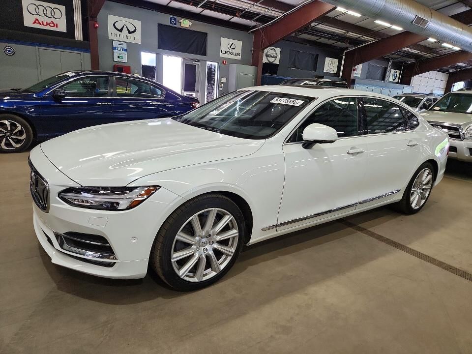 2018 VOLVO S90