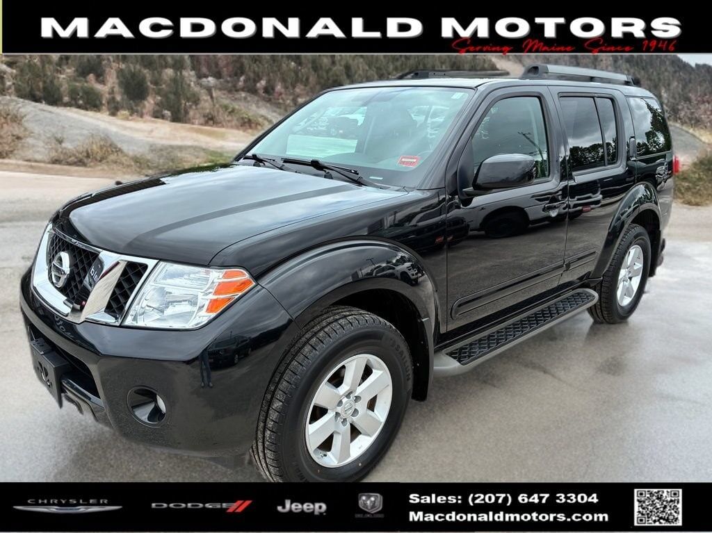 2011 NISSAN Pathfinder