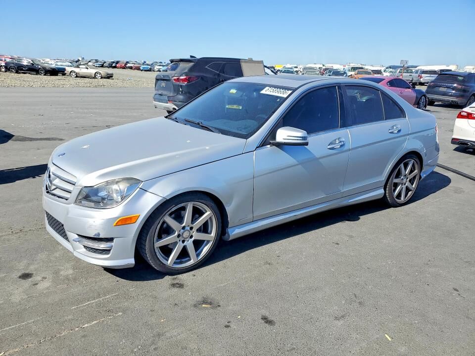 2014 MERCEDES-BENZ C-Class