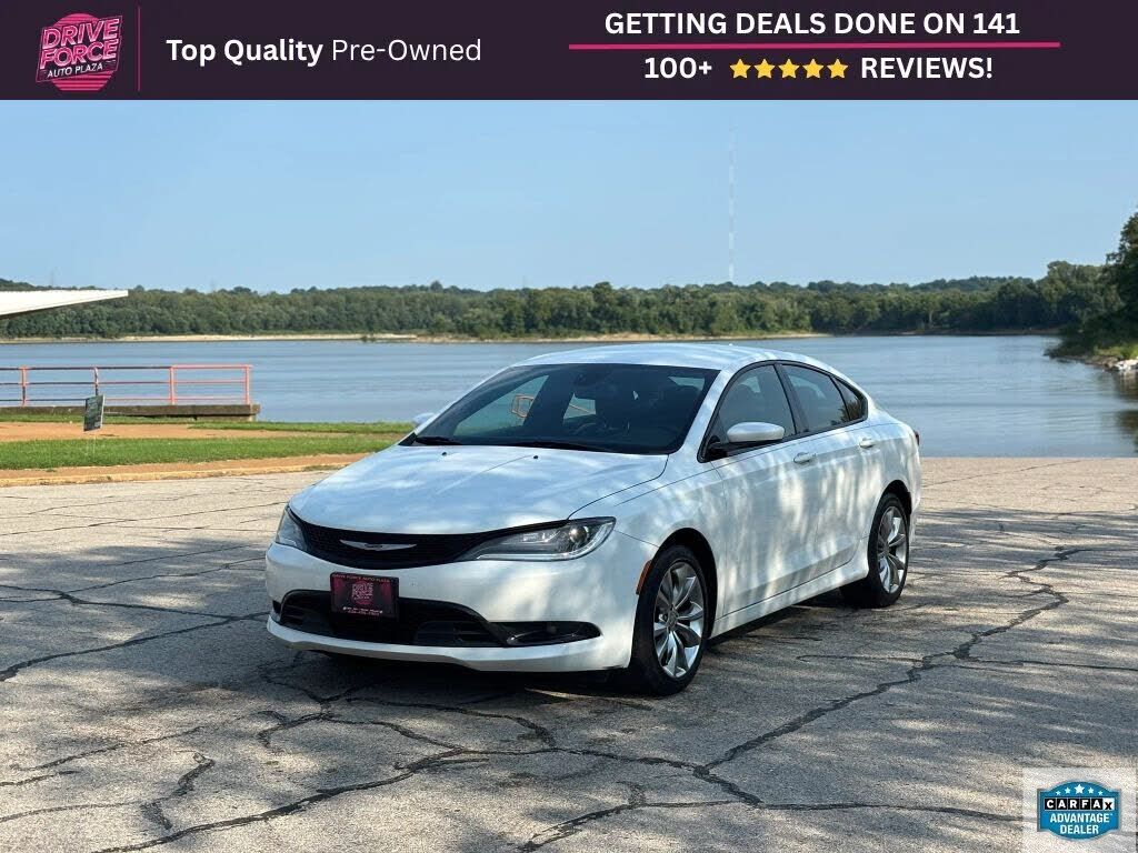 2016 CHRYSLER 200