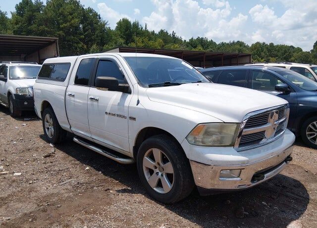2011 DODGE Ram
