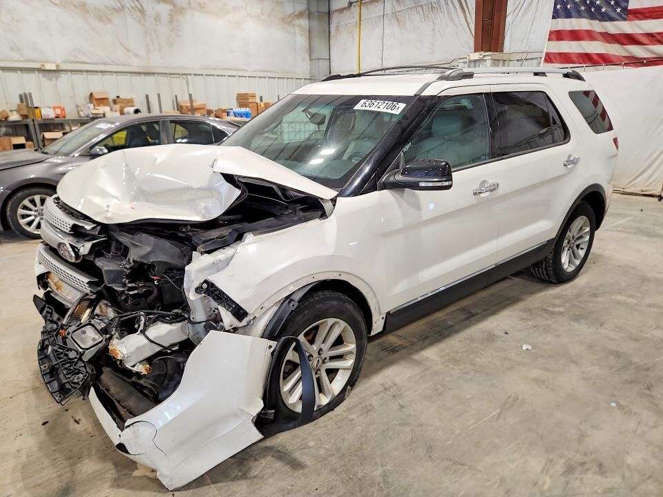 2013 FORD Explorer