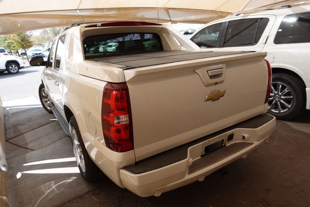 2011 CHEVROLET Avalanche