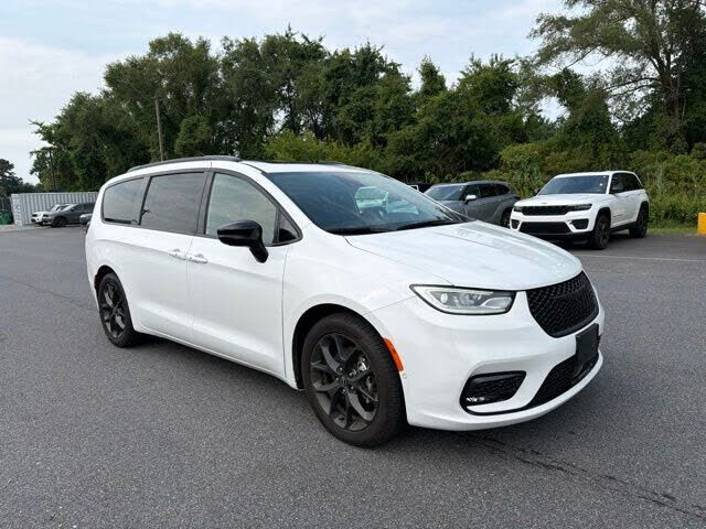 2025 CHRYSLER Pacifica