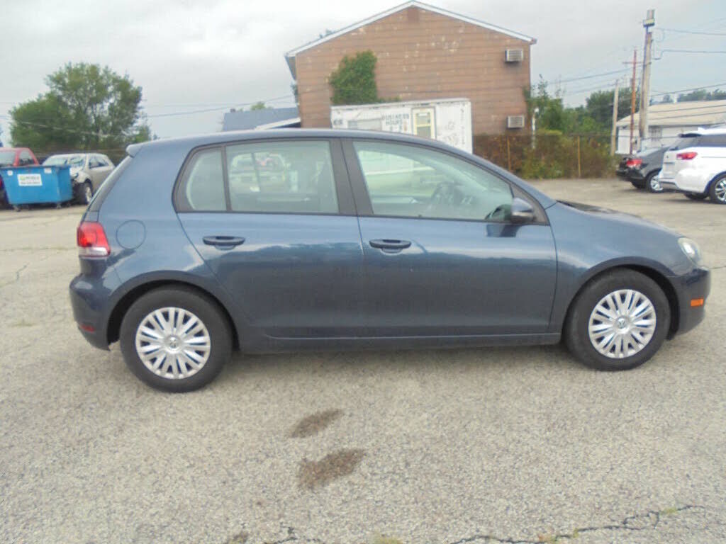 2013 VOLKSWAGEN Golf