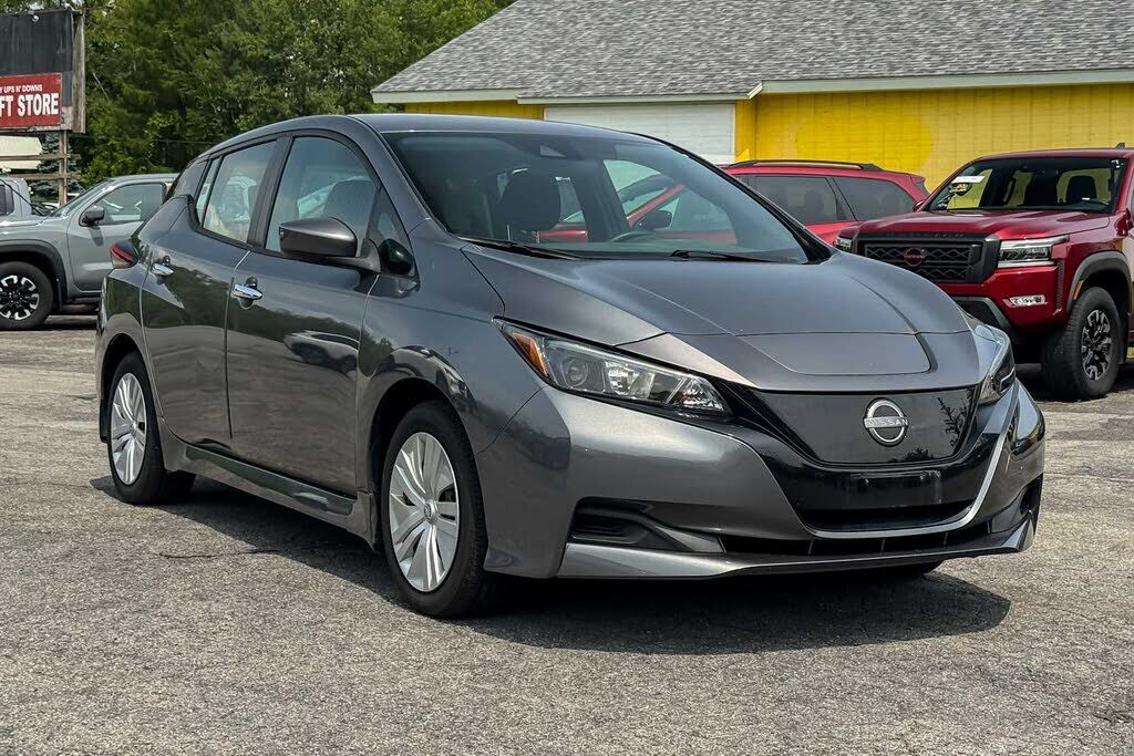 2023 NISSAN Leaf