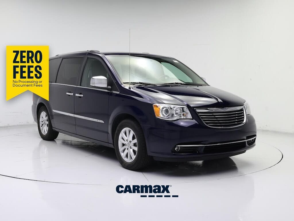 2015 CHRYSLER Town and Country