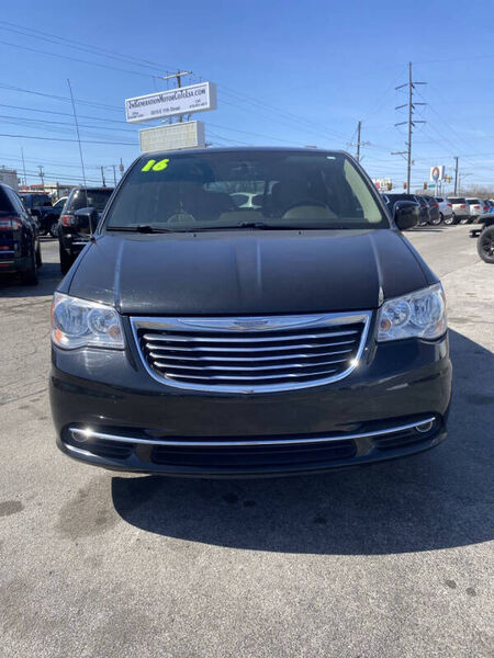 2016 CHRYSLER Town and Country