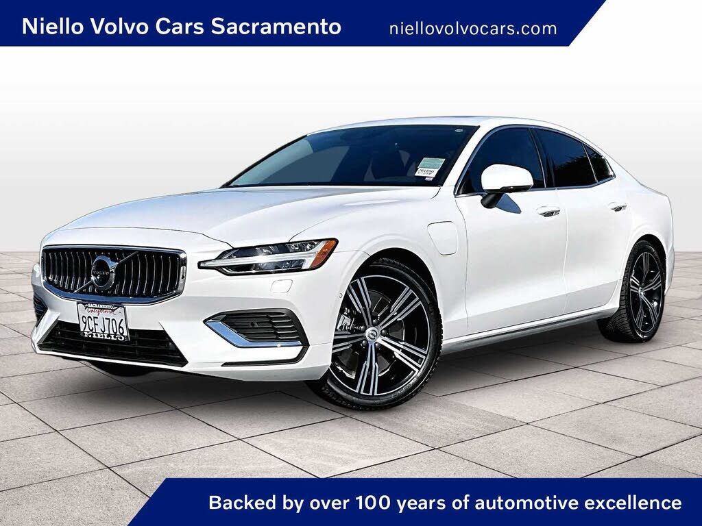 2022 VOLVO S60