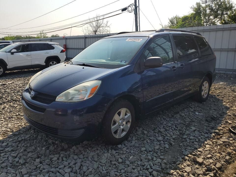 2004 TOYOTA Sienna