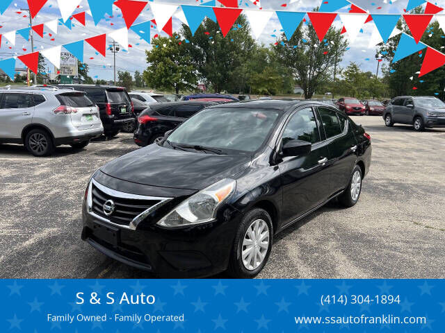 2017 NISSAN Versa