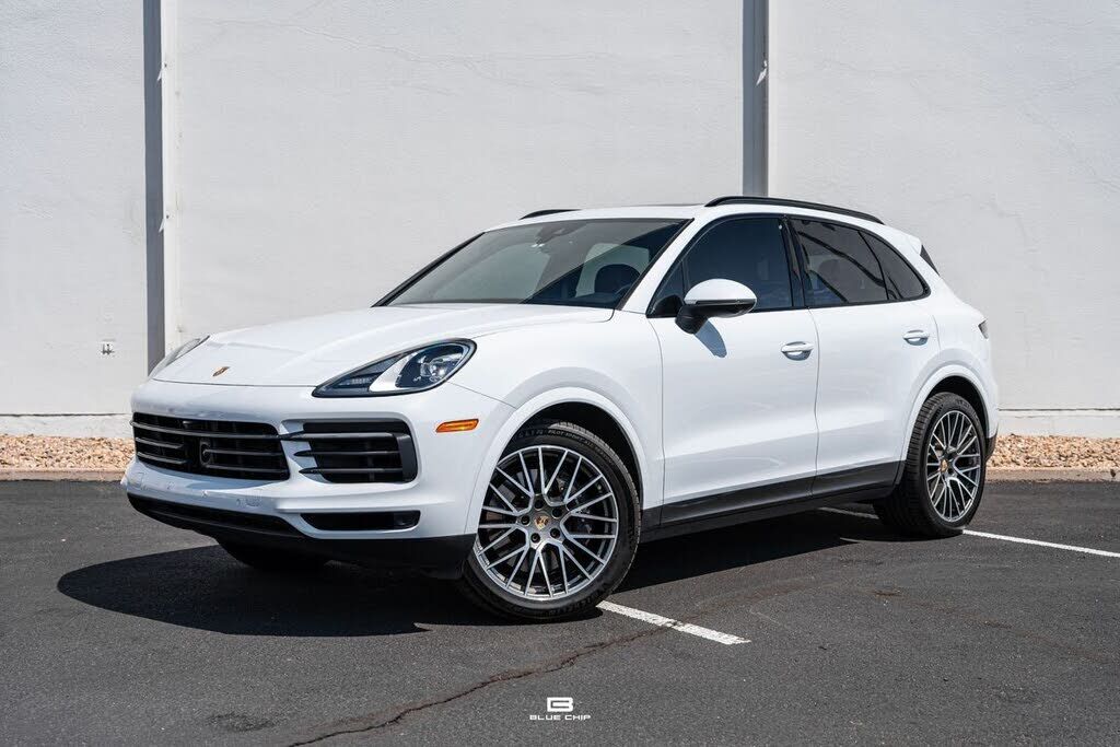 2023 PORSCHE Cayenne