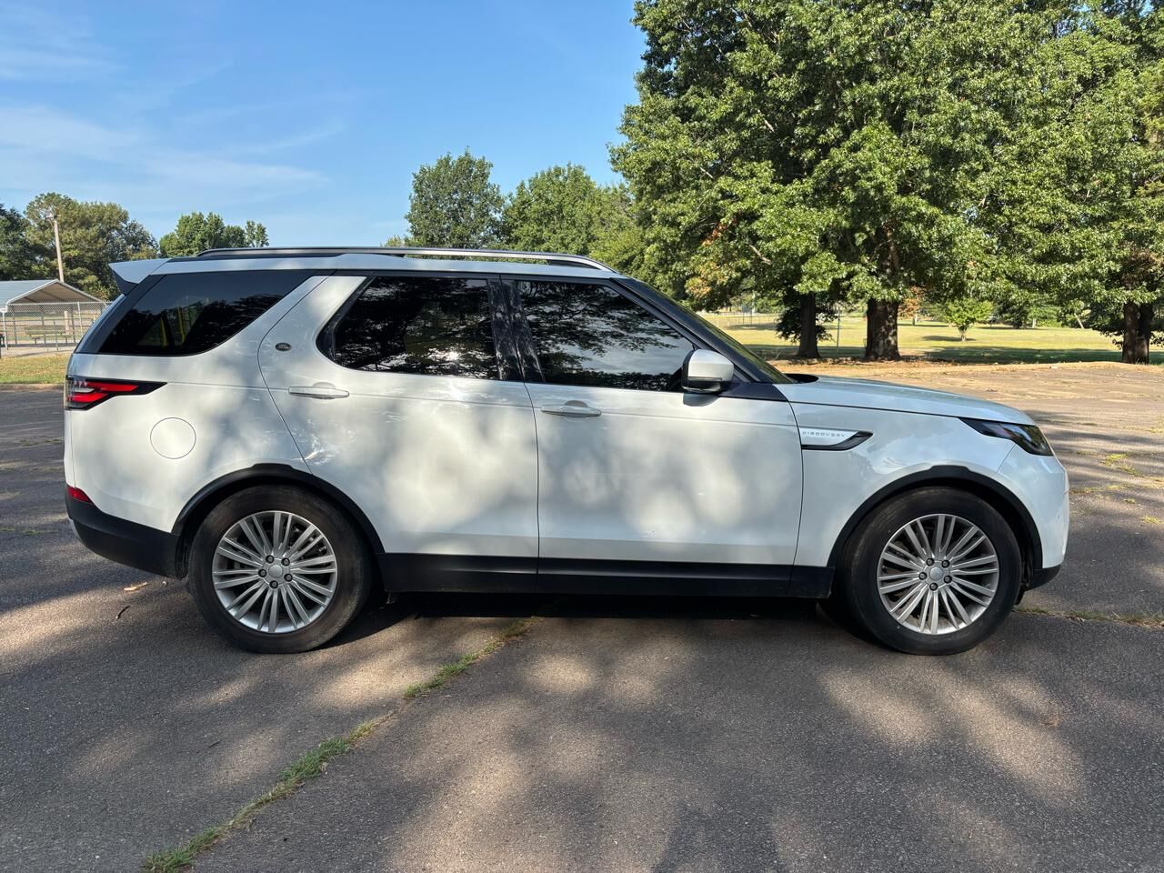 2017 LAND ROVER Discovery