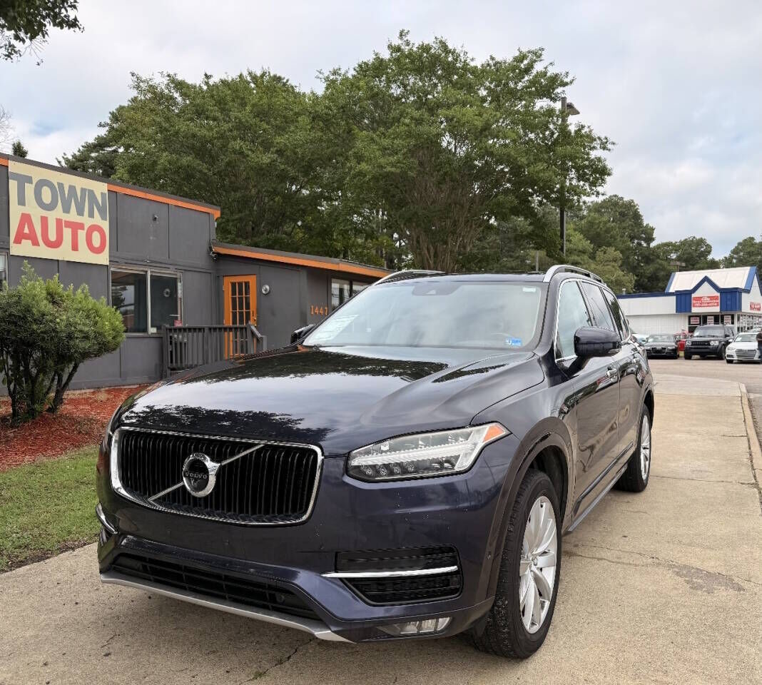 2017 VOLVO XC90