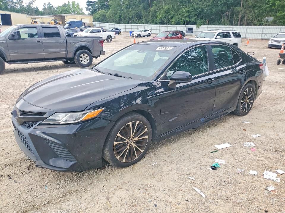 2020 TOYOTA Camry