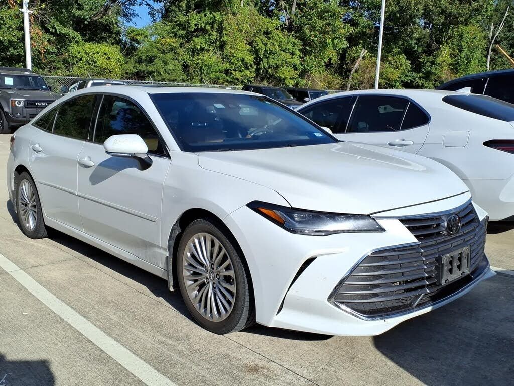2020 TOYOTA Avalon