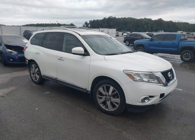 2015 NISSAN Pathfinder