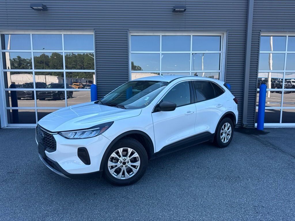 2024 FORD Escape