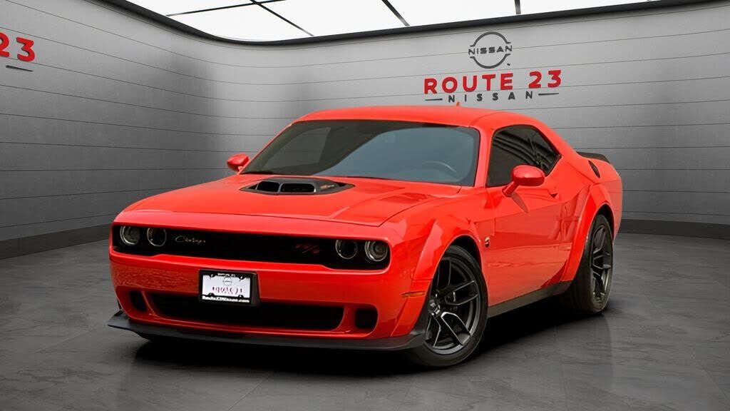 2021 DODGE Challenger