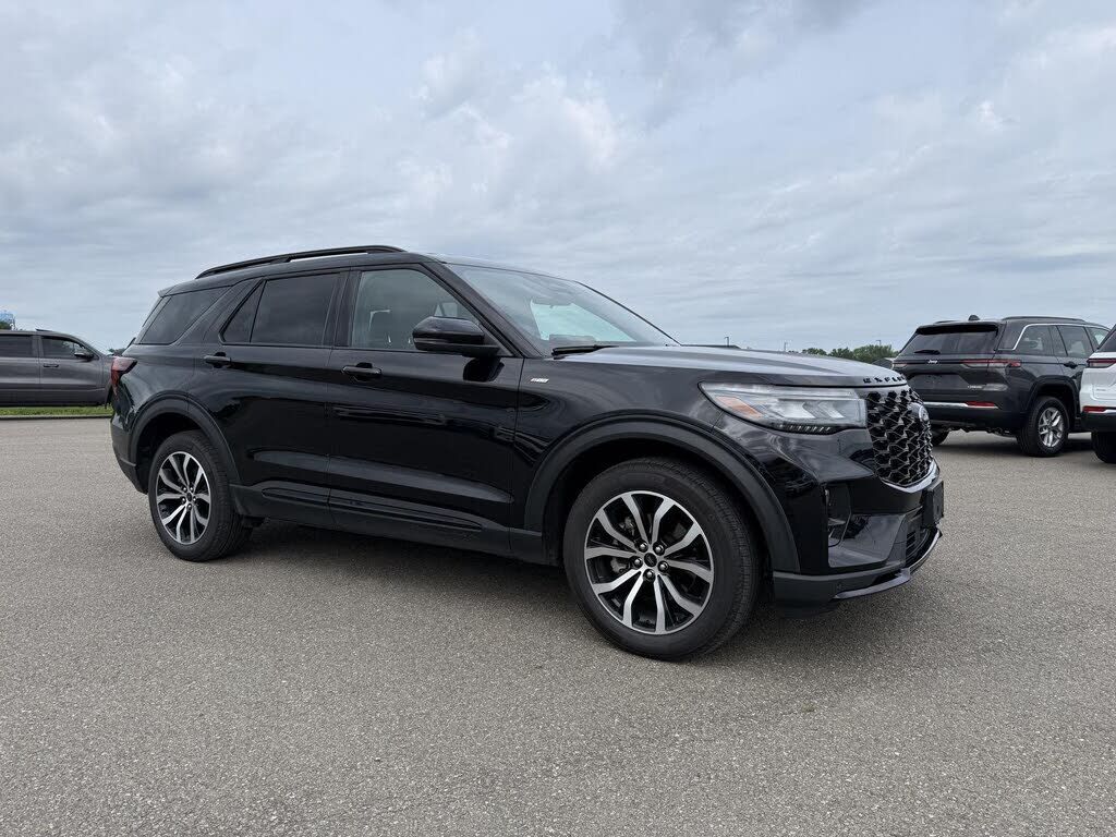 2025 FORD Explorer