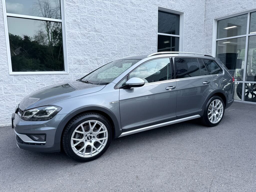 2018 VOLKSWAGEN Golf Alltrack