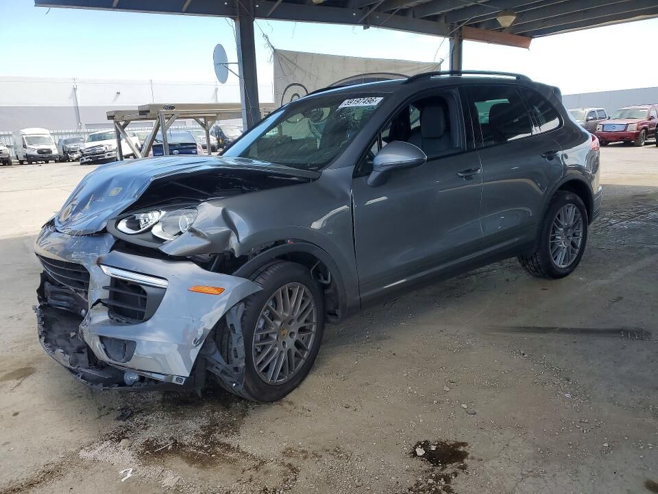 2018 PORSCHE Cayenne