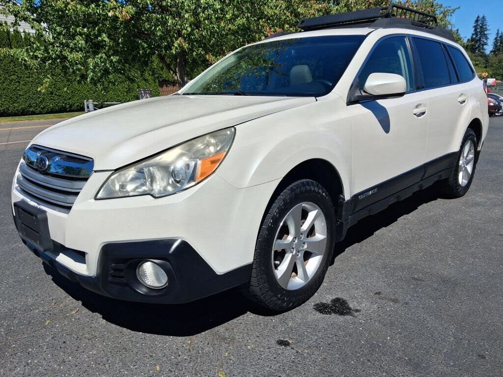 2013 SUBARU Outback