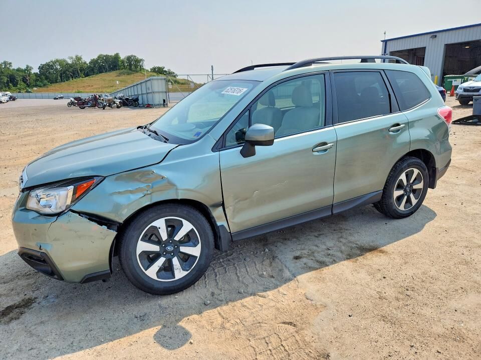 2018 SUBARU Forester